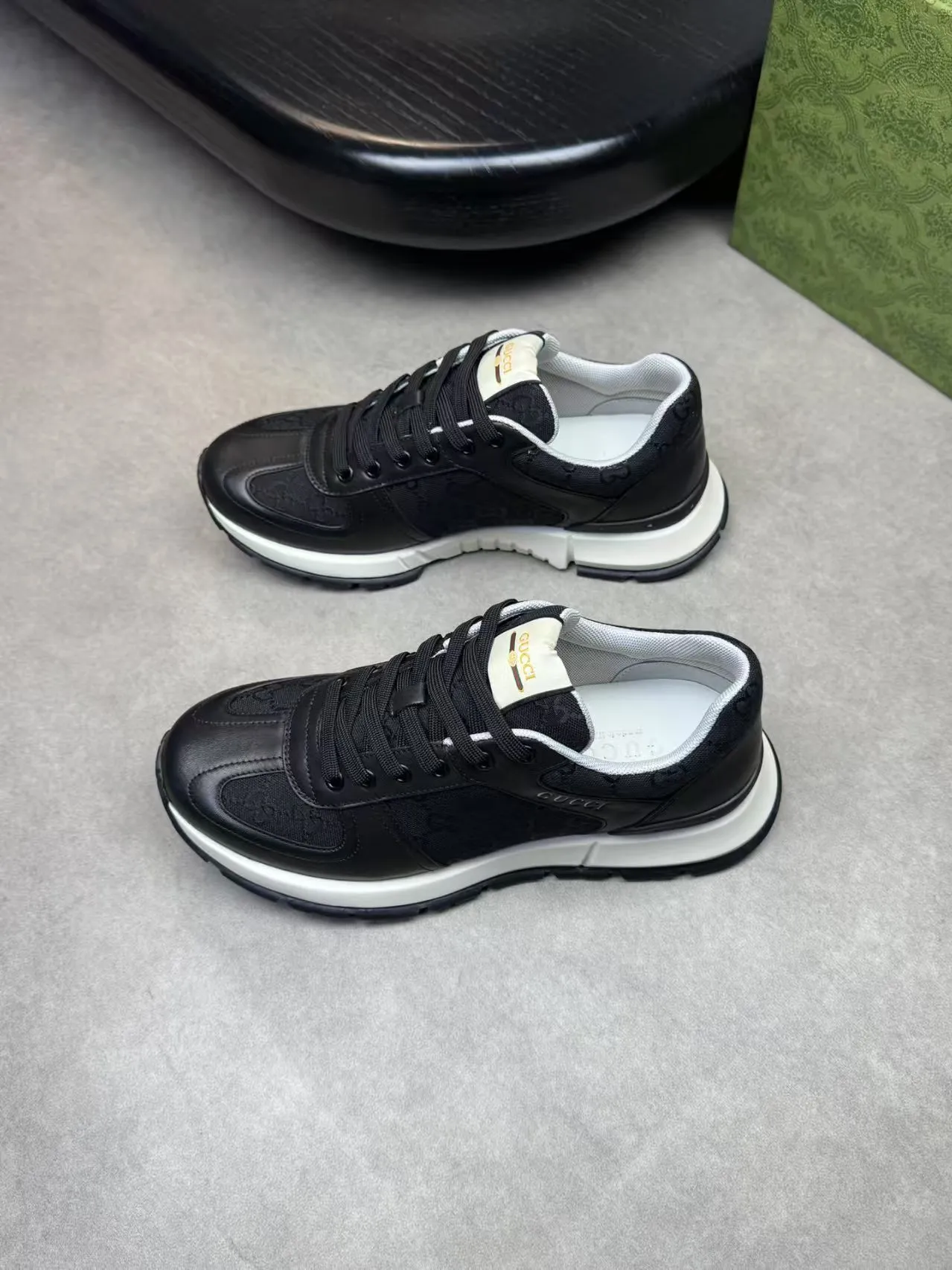 P460 new men's shoes GUCCI [Lightning] latest shoes are shipped. Original quality, fashionable, special materials, sheepskin lining, new packaging. The foot feels super comfortable and the workmanship is impeccable. Size: 38-45